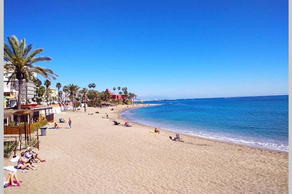 Modern Studio Near Beach. Sea, Pool And Wi-Fi Benalmadena Bagian luar foto